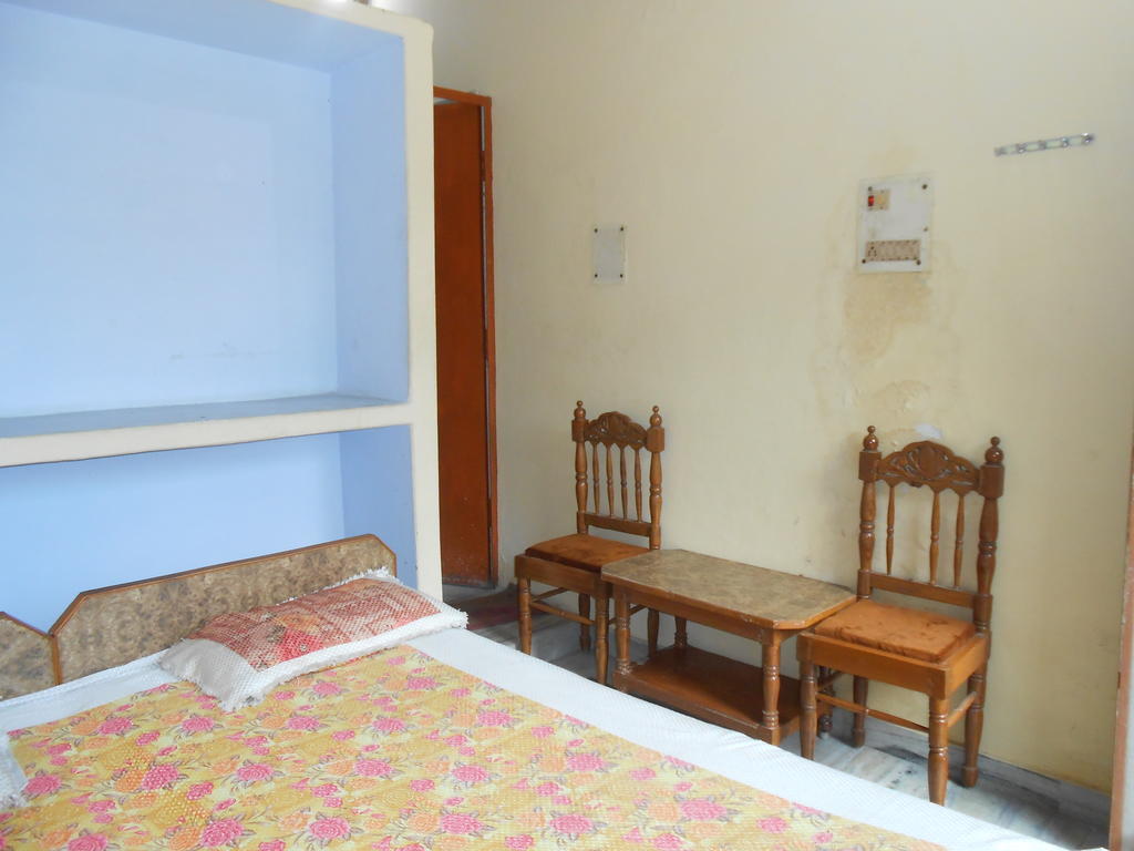 ורנאסי Maruti Guest House חדר תמונה